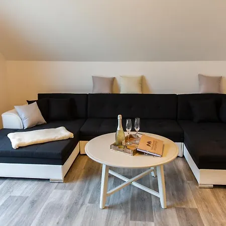 Apartment Schwalbennest-grosskoschen *