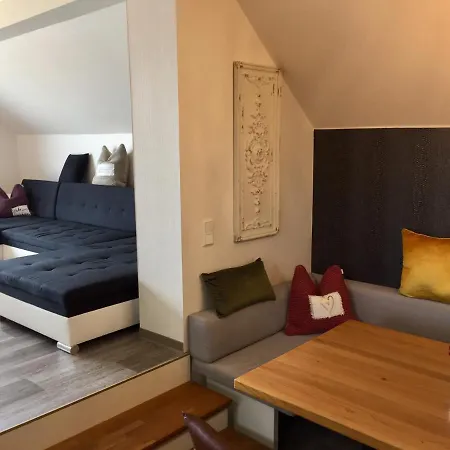 Schwalbennest-grosskoschen Apartamento *