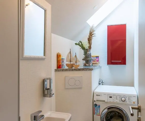 Schwalbennest-grosskoschen * Grosskoschen